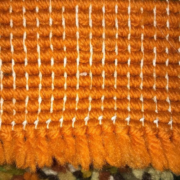 Vintage 60s handmade geometric rug / wall hanging - Picture 4 of 9